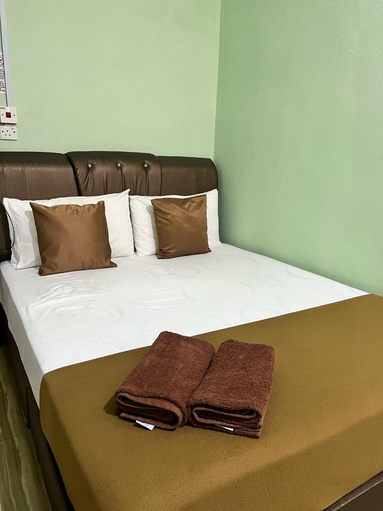 Perhentian Mama'S Hotel Kampong Pasir Hantu ภายนอก รูปภาพ